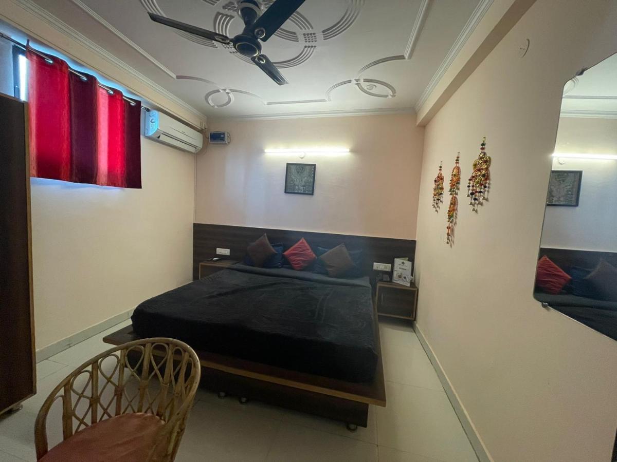 Orchid Hostel And Hotel Tapovan Dış mekan fotoğraf
